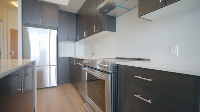 Building Photo - 8960-8960 Jane St