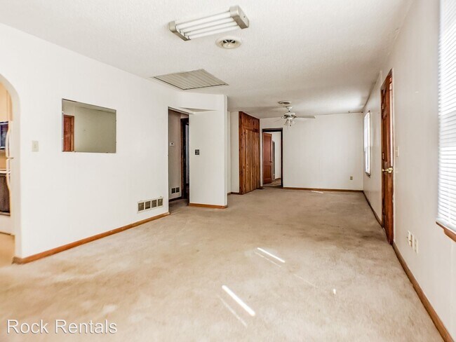 Foto del edificio - 3 br, 1 bath House - 309 S 8th