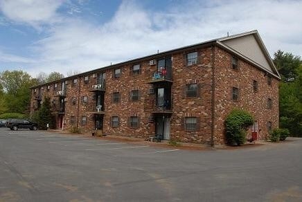 Primary Photo - 154 Blueberry Ln