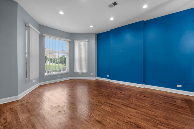Building Photo - 4311 S Vincennes Ave