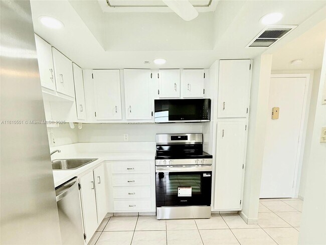 Foto del edificio - 1300 St Charles Pl
