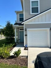 Building Photo - 5941 Lake Dr