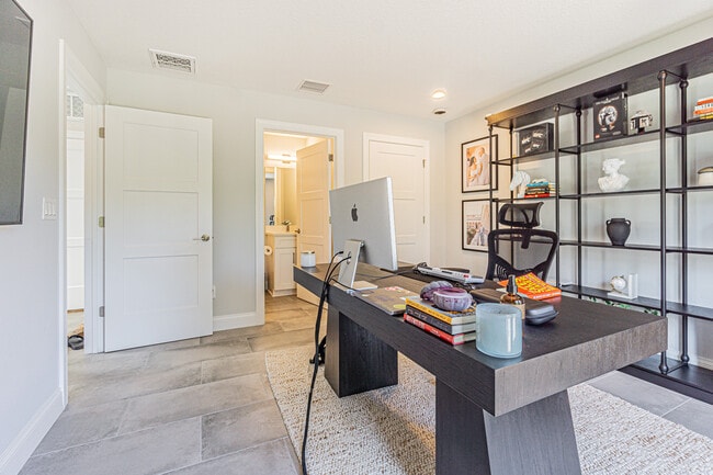 Building Photo - 4729 Legacy Park Dr