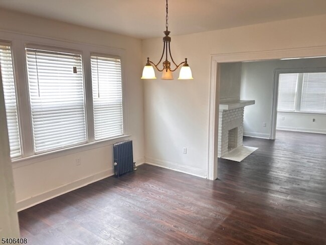 Building Photo - 185 Goldsmith Ave