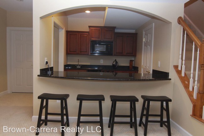 Building Photo - 5 br, 4.5 bath House - 24892 Castleton Dr.