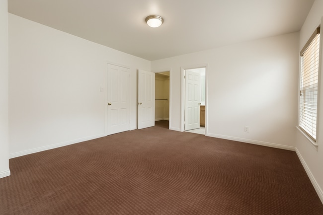 Foto del edificio - 442 Kelton Ave