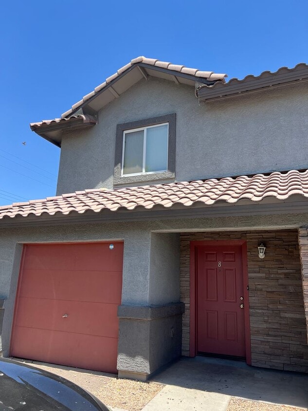 South Phoenix 3Bed 2.5 Bath Garage - South Phoenix 3Bed 2.5 Bath Garage