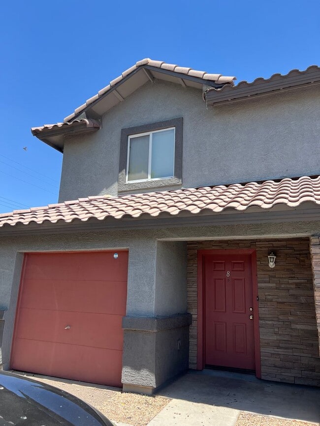 South Phoenix 3Bed 2.5 Bath Garage - South Phoenix 3Bed 2.5 Bath Garage Townhome