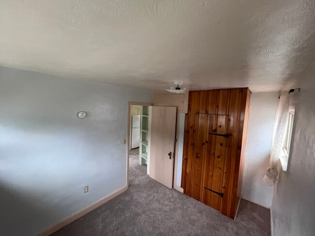 Building Photo - 1824 E San Rafael St