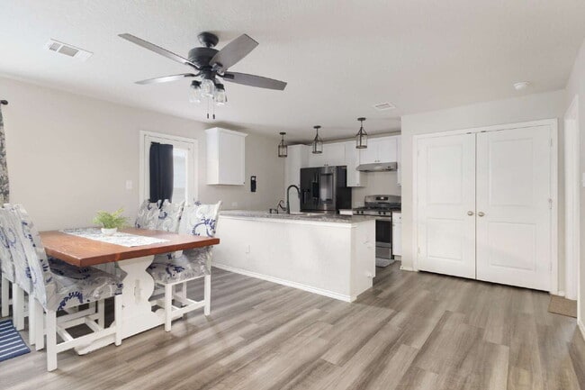 Building Photo - Smart. Stylish. Ready to Welcome You Home!