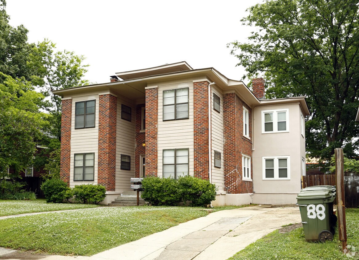 Building Photo - 88 N Willett St