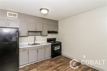 Photo - 2138 Park Terrace Apartment