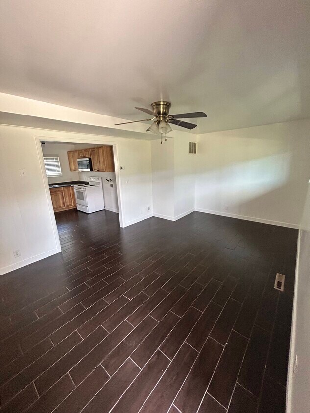 Living Room Main - 181 E 1000 N