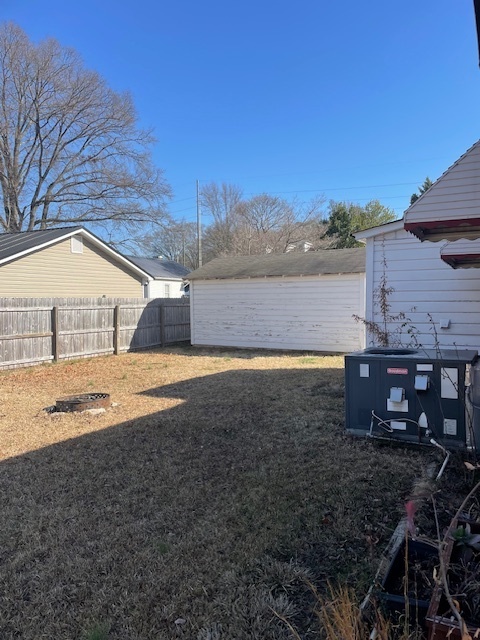 Building Photo - Cottage in City limits