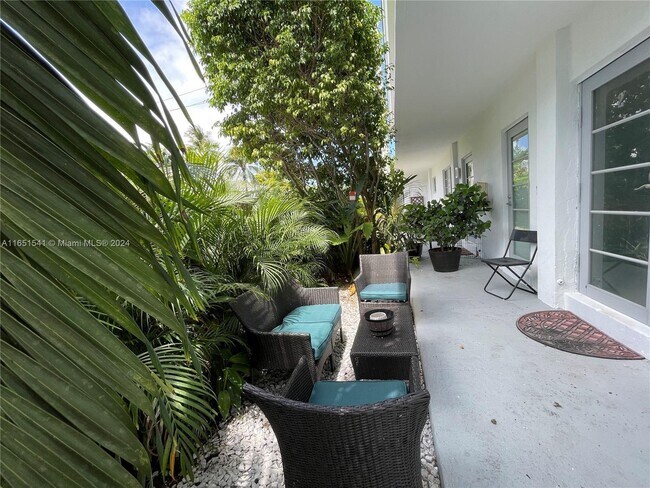 Foto del edificio - 1040 7th St