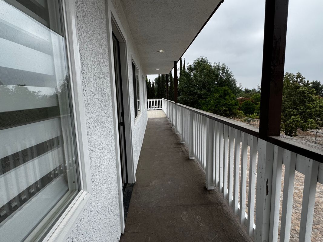 Foto principal - 15199 1/2 Grand Avenue