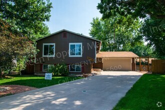 Building Photo - 2500 Bradbury Ct