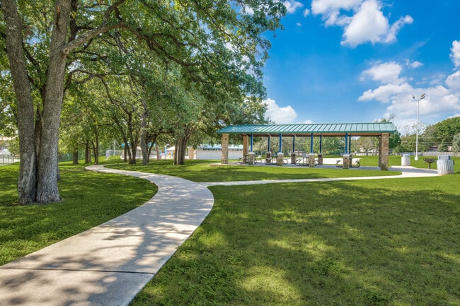 Building Photo - Parkside Arlington