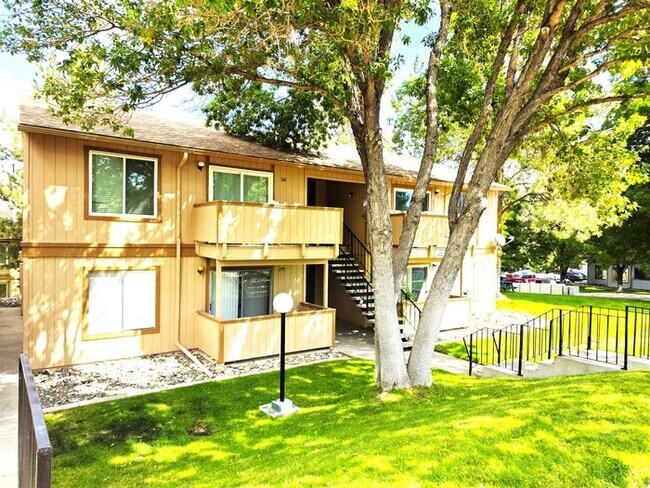 Foto del edificio - Updated Ground-Floor Two-bedroom One-bathr...