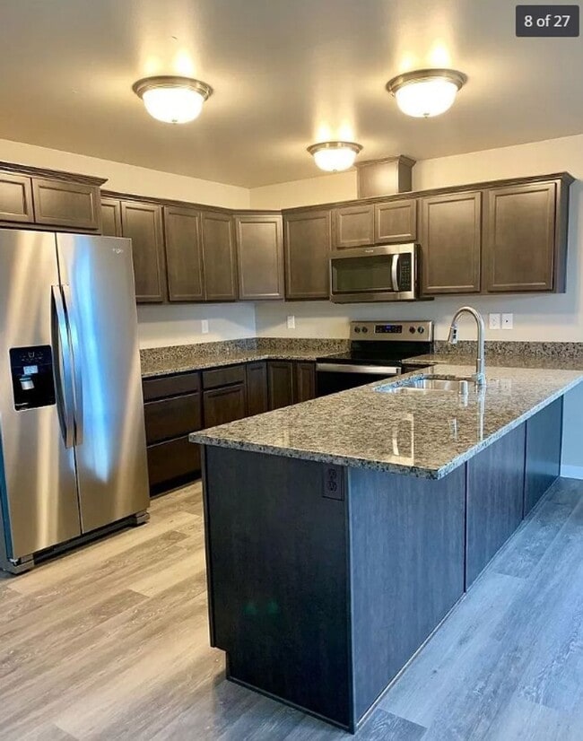 Building Photo - Charming 7 bedroom, 3 bath home available in August!