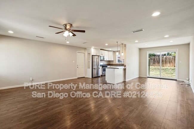 Building Photo - 8820 Ellenwood Cir