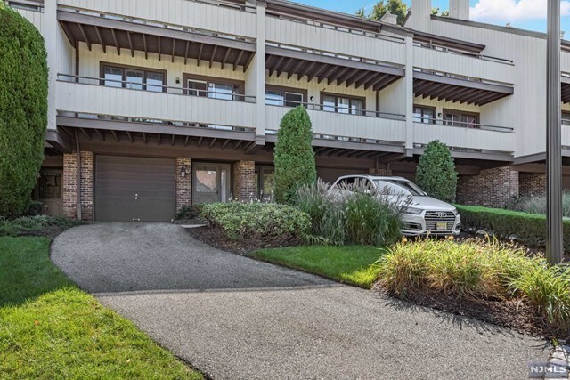 Foto principal - 82 Meadowview Ct