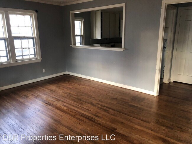Building Photo - 3 br, 1 bath House - 703 N. New Haven Ave