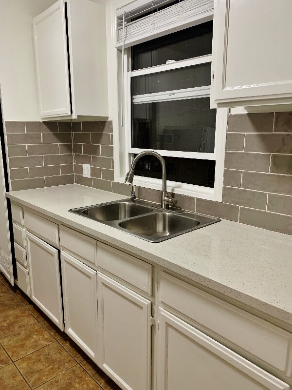 Foto del edificio - 7964 Fountain Ave