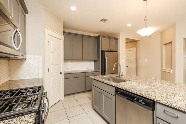 Building Photo - 10526 Rosalina Lp