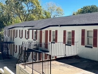 Primary Photo - 700 Neal St