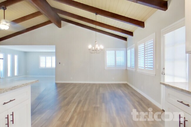 Foto del edificio - 17850 Rancho Bonita Rd