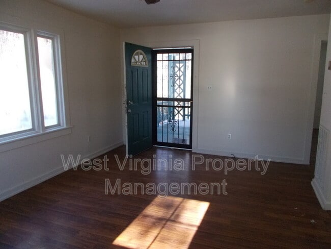 Building Photo - 317 Bair St