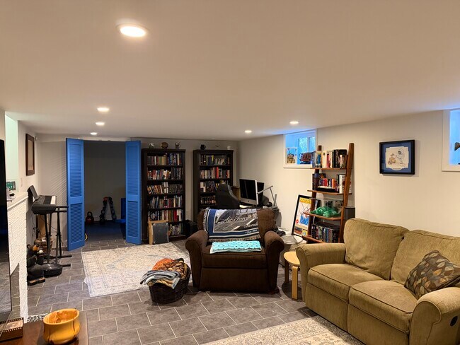 Foto del edificio - 6460 Eppard St