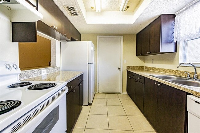 Foto del edificio - 12807 Kellywood Cir