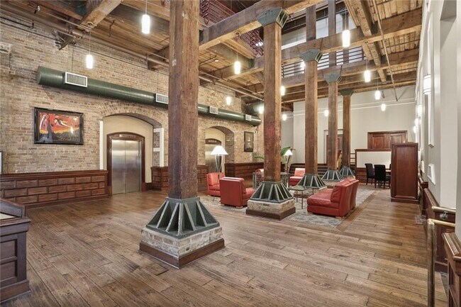 Foto del edificio - 1107 S Peters Street Unit 325