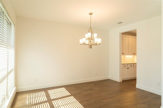 Foto del edificio - 29856 Smoky Ridge Rd