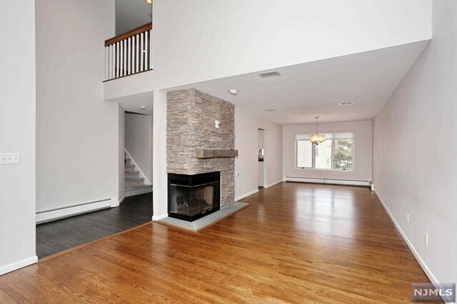 Building Photo - 412 Dogwood Ct