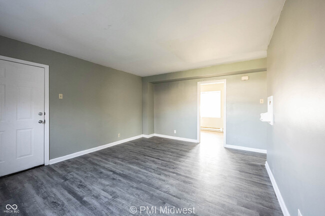 Building Photo - 3725 N Sherman Dr