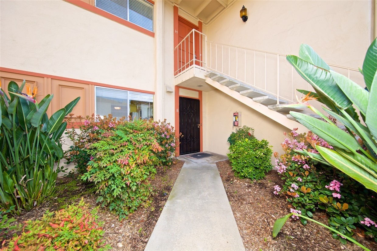 Foto principal - 6808 Hyde Park Dr