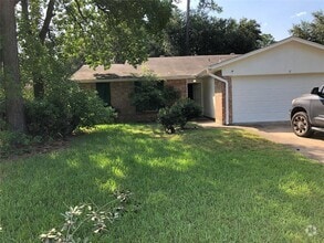 Building Photo - 15003 Cypress Ridge Dr