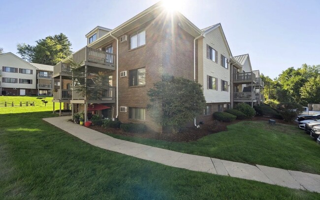 Building Photo - 35 Andrew St