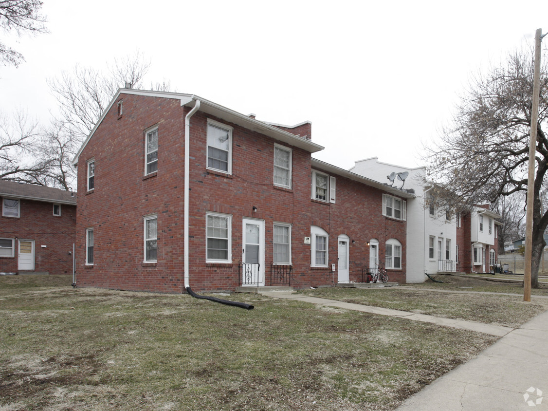 Primary Photo - Brickstone Townhomes