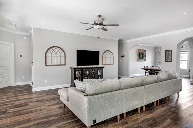 Building Photo - 1548 Cherokee Ridge Dr