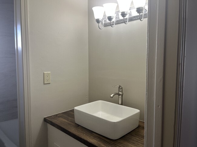 Foto del edificio - 1105 Edgewood Ave