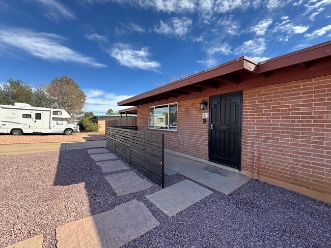 Foto del edificio - 3BR/2BA/2CG, with POOL, 1,396 sq.ft. rental in Sierra Vista, AZ
