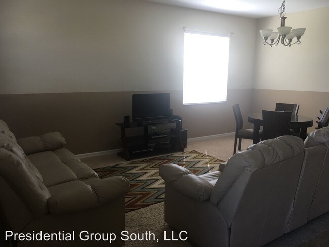 Foto del edificio - 2512 Callaway Dr