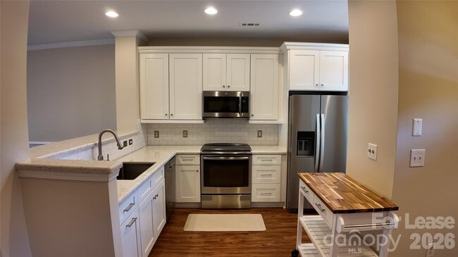 Building Photo - 514 Jetton St