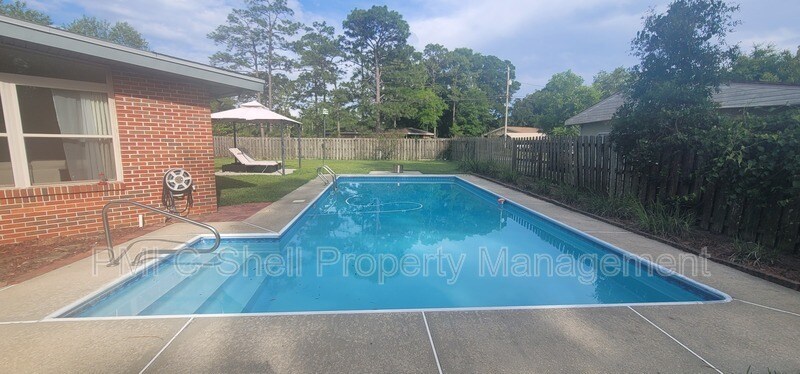 Primary Photo - 6135 Hilltop Rd