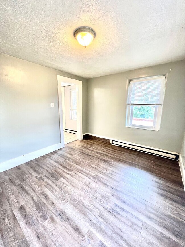 Foto del edificio - 837 Benwood Avenue