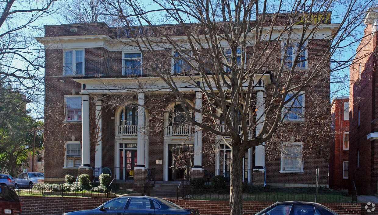 Building Photo - 1107 W Grace St